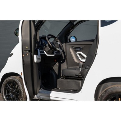 Elektromobil Leramotors e-car E4 edá