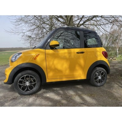 Leramotors E-Car M2 lutá