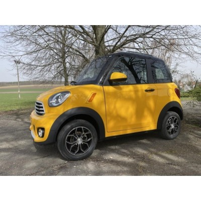 Leramotors E-Car M2 lutá