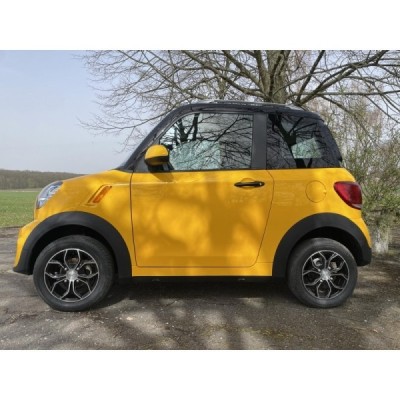 Leramotors E-Car M2 lutá