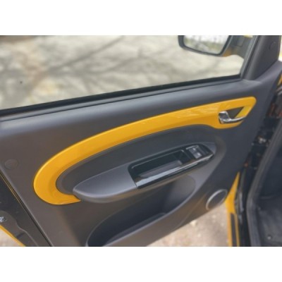 Leramotors E-Car M2 lutá