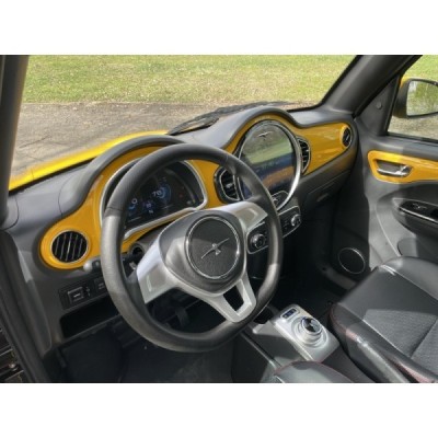 Leramotors E-Car M2 lutá