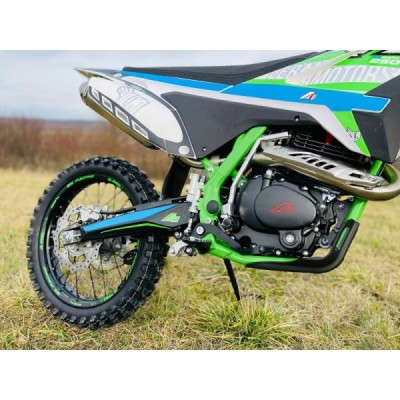Leramotors By Apollo THUNDER 250cc 21/18 zelená