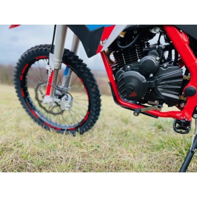 Leramotors By Apollo THUNDER 250cc 21/18 červená
